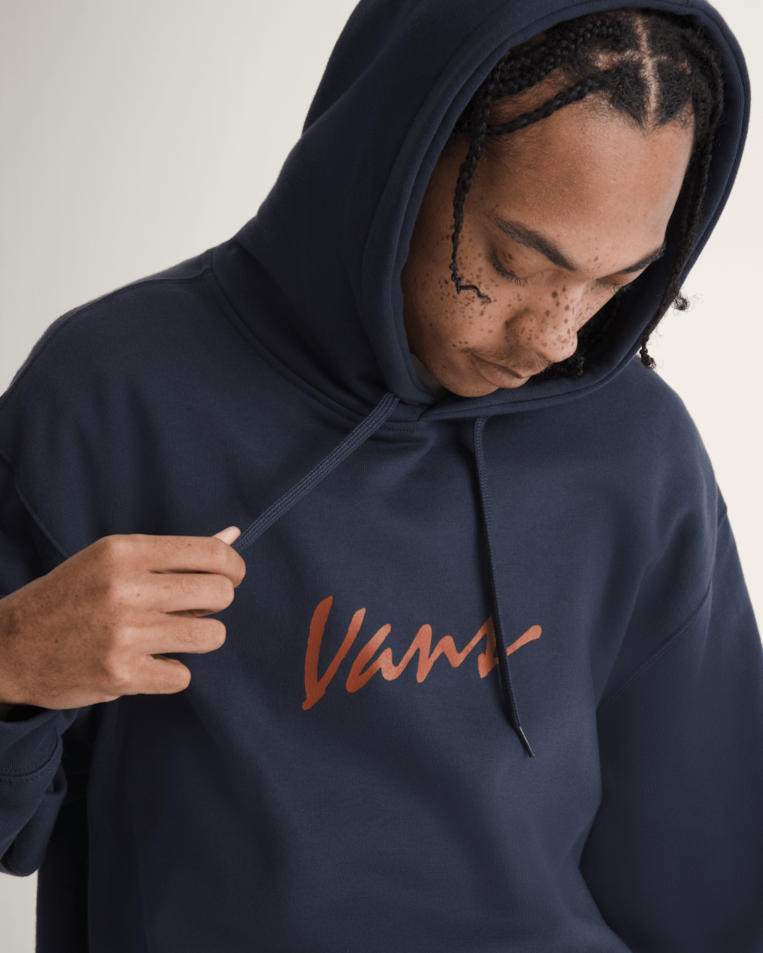 Men Vans Scripted Vans Pullover Hoodie in Parisian Night Blue