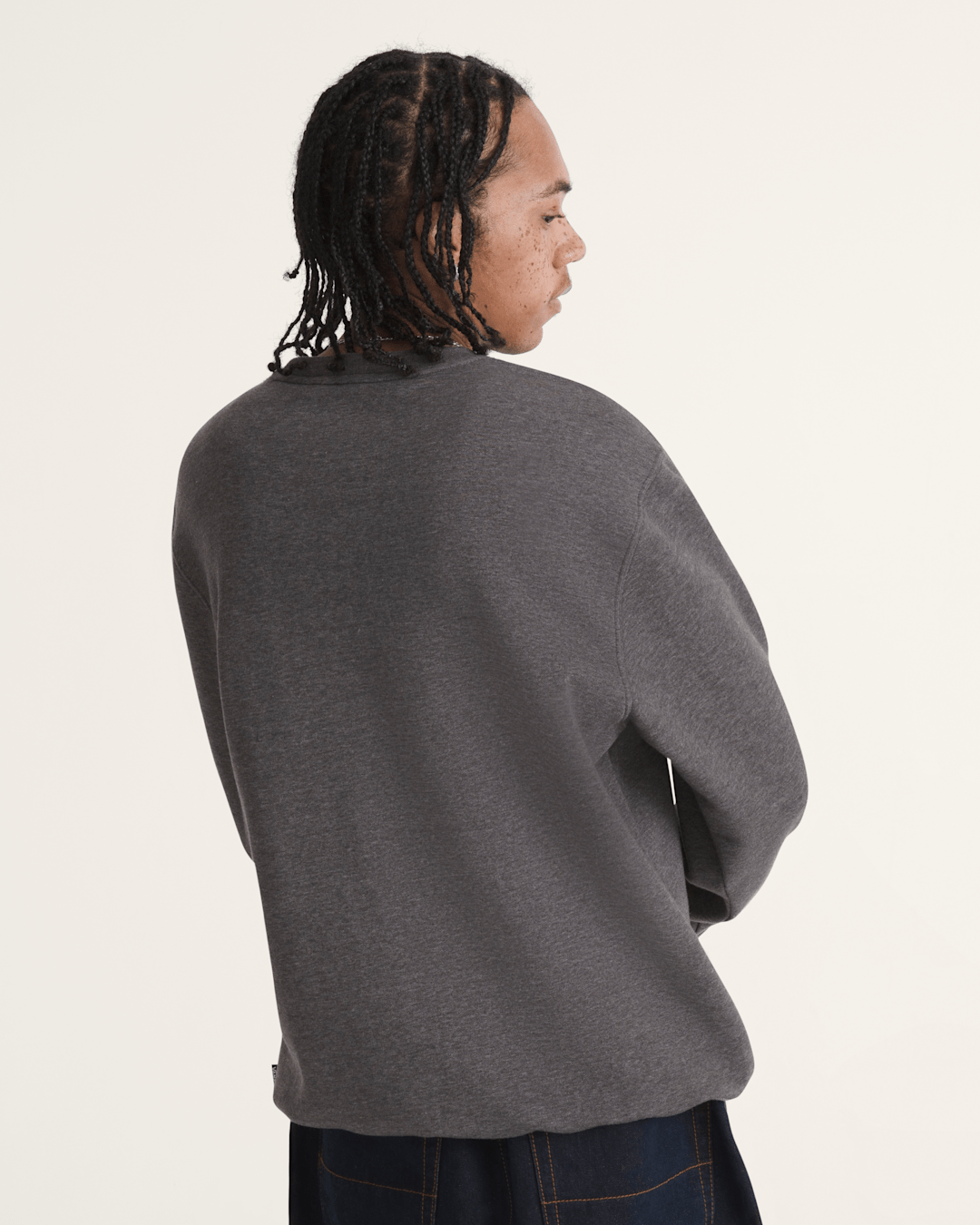 Men Vans Vans 66 Crew Sweatshirt in Asphalt Grey