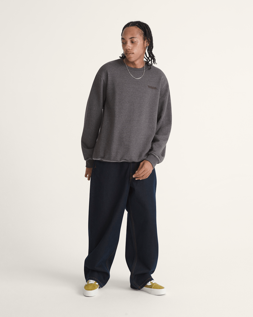 Men Vans Vans 66 Crew Sweatshirt in Asphalt Grey