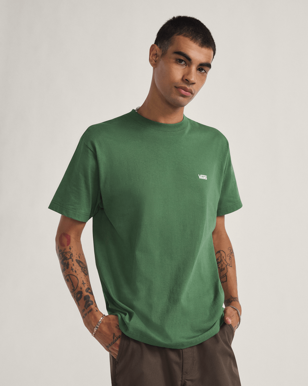 Men Vans Left Chest Logo T-Shirt in Pine Forest Green