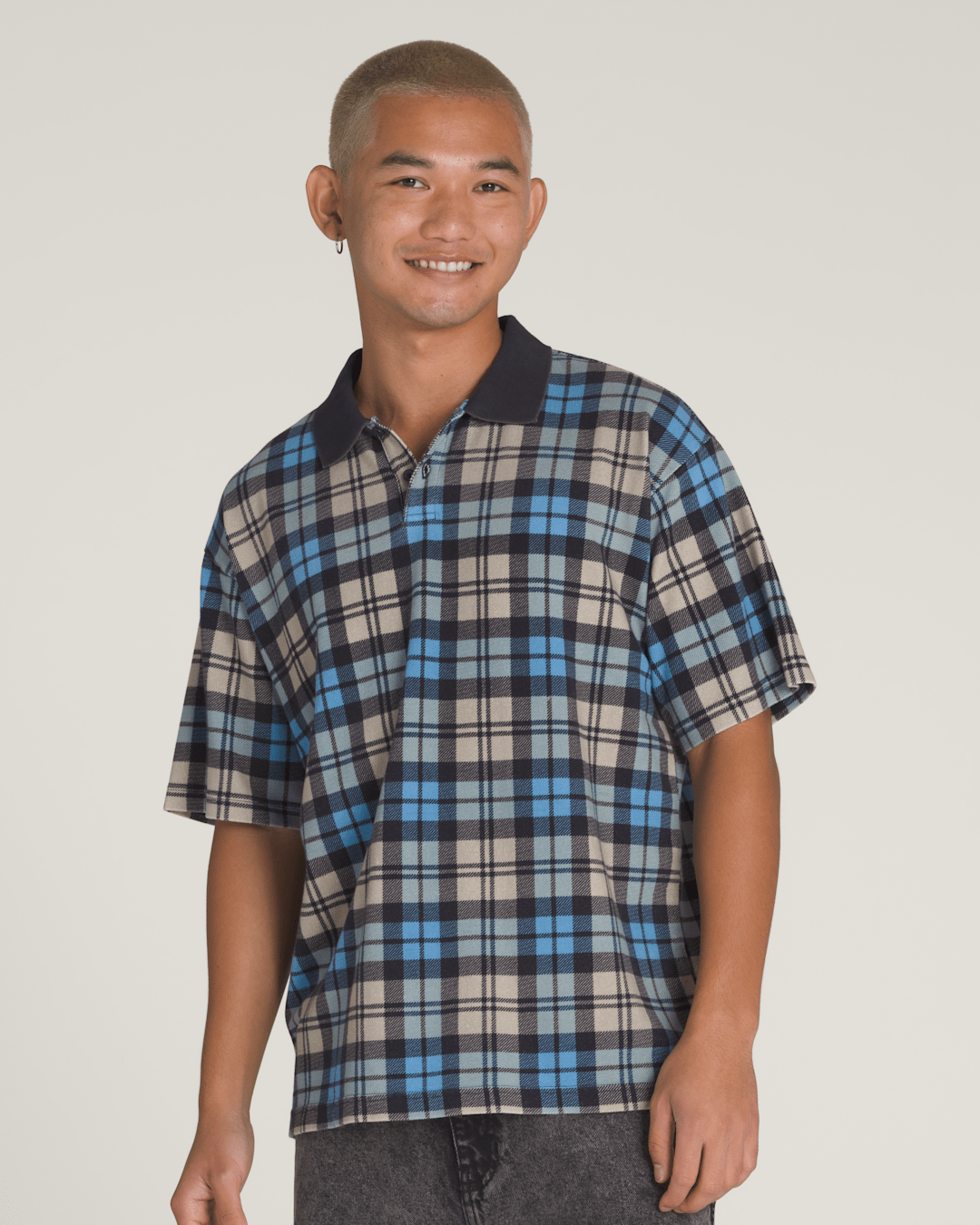 Men Vans Bellmoor Plaid Polo Shirt in Parisian Night Blue / London Fog Grey