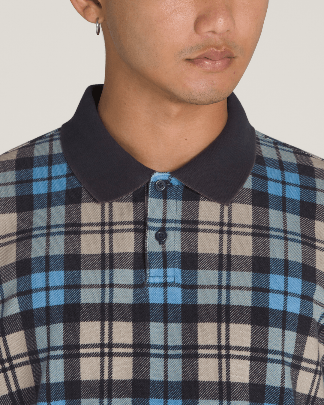 Men Vans Bellmoor Plaid Polo Shirt in Parisian Night Blue / London Fog Grey