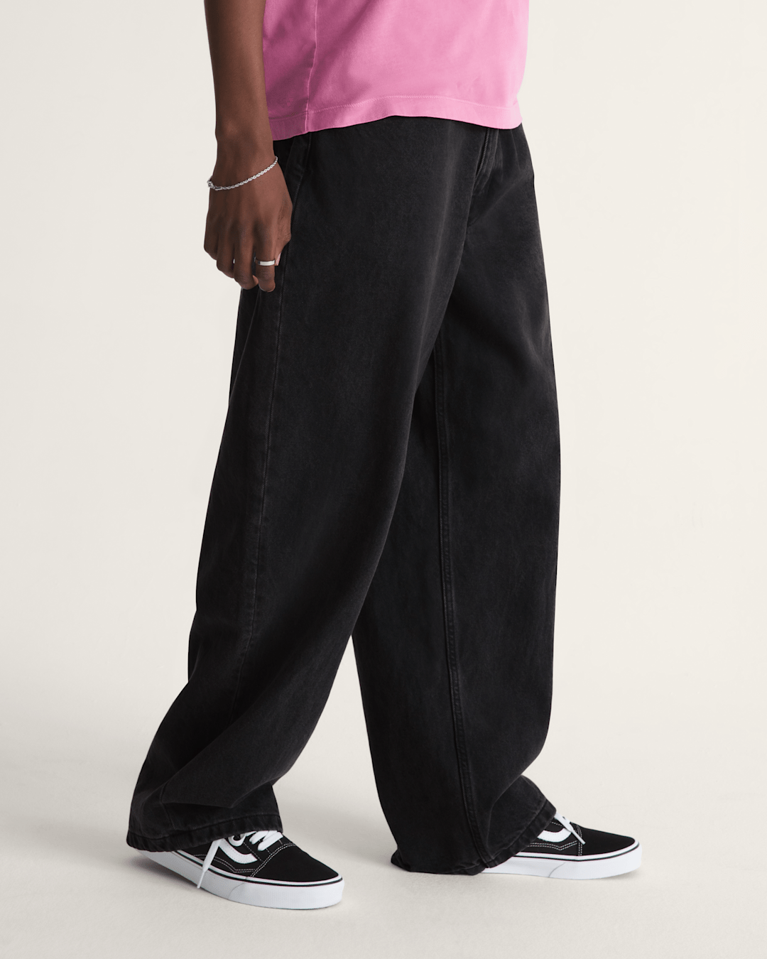Men Vans Check-5 Baggy Denim Pants in Black