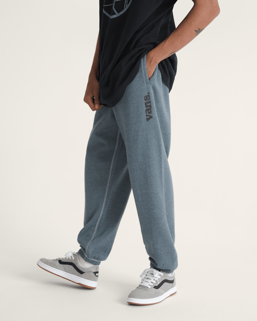 Men Vans Vans 66 Sweatpants in Stormy Weather Black