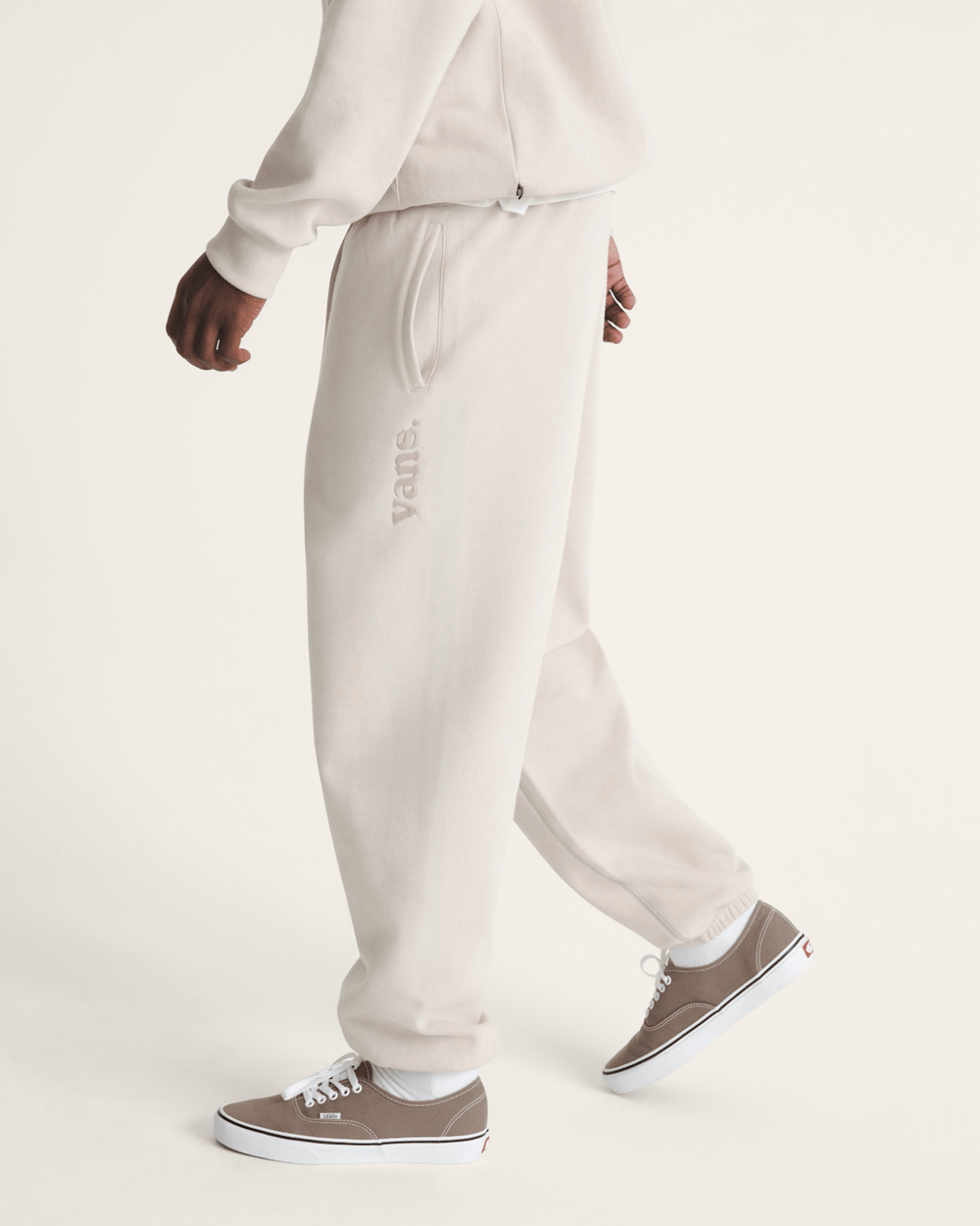Men Vans Vans 66 Sweatpants in Taupe Mist Grey