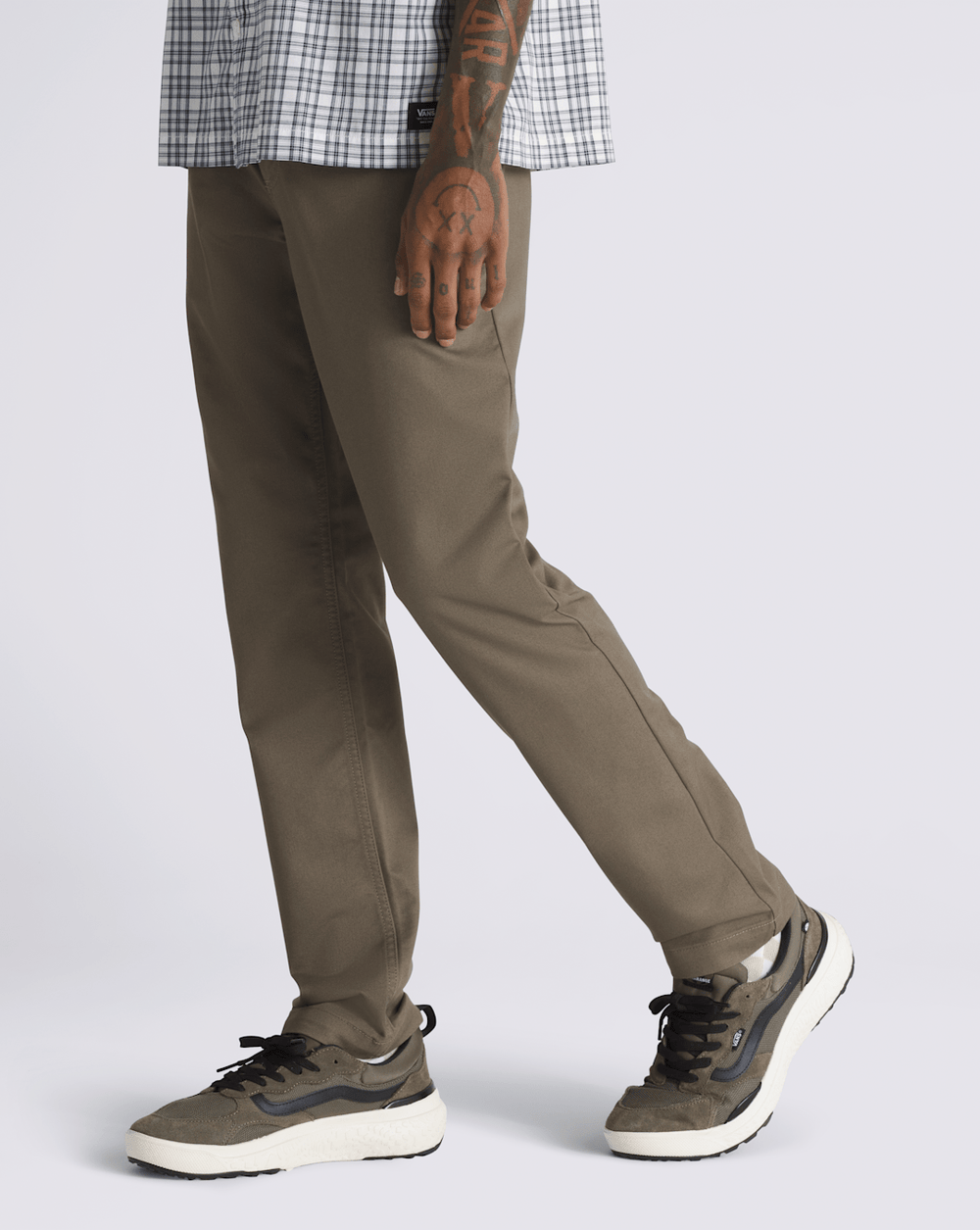 Men Vans Authentic Chino Slim Pants in Bungee Cord Brown
