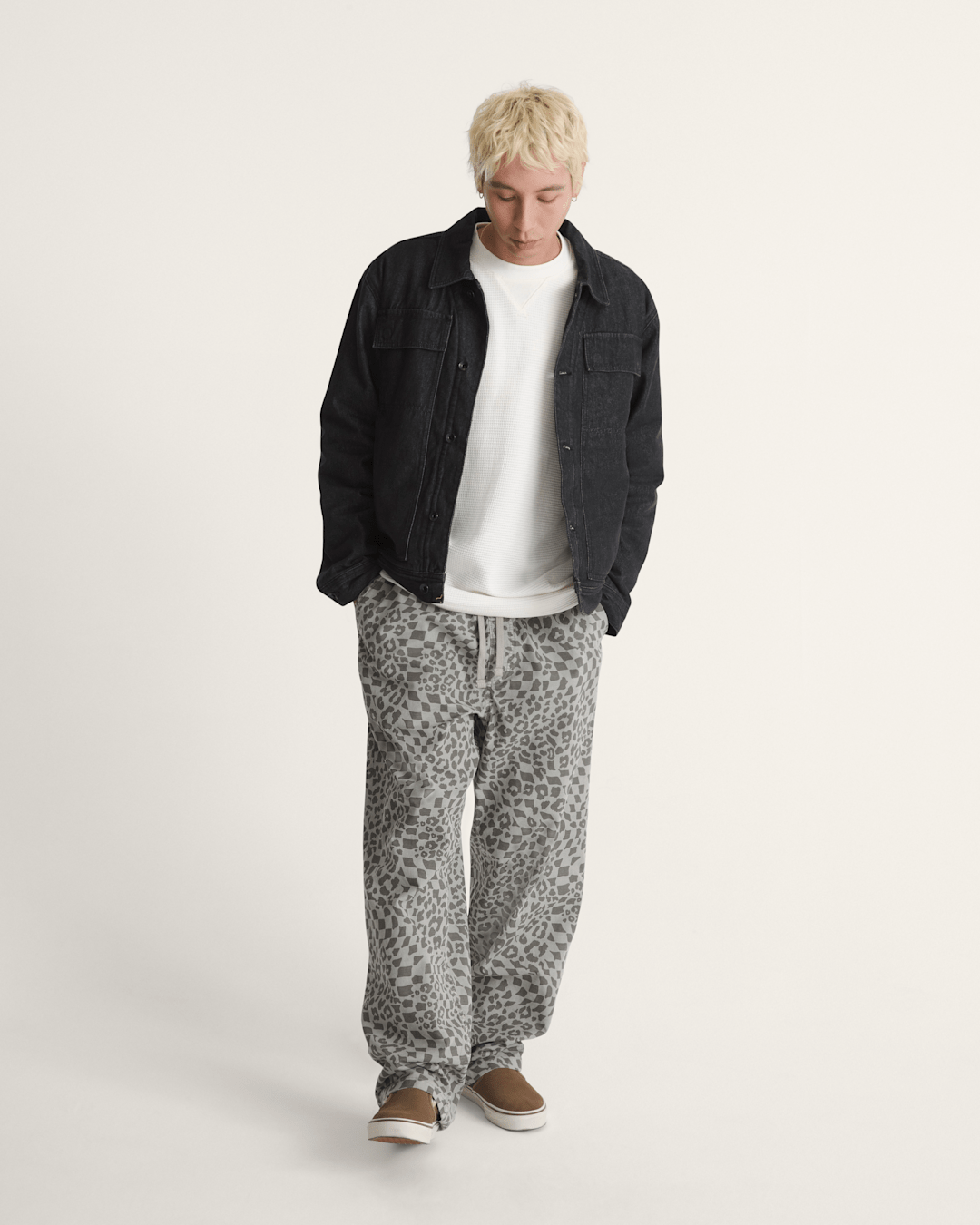 Men Vans Range Baggy Pants in Drizzle Grey