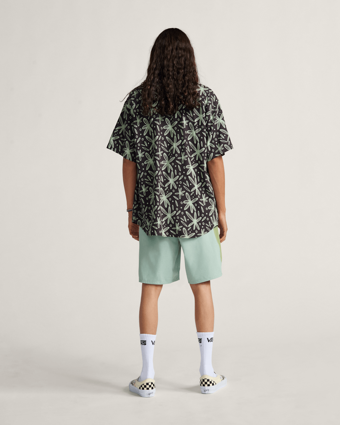 Men Vans Daily 18'' Boardshorts in Grey Olive Green