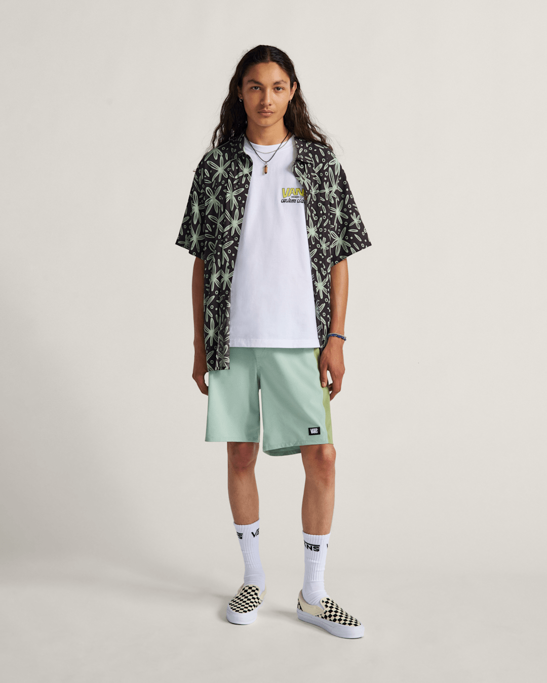 Men Vans Daily 18'' Boardshorts in Grey Olive Green