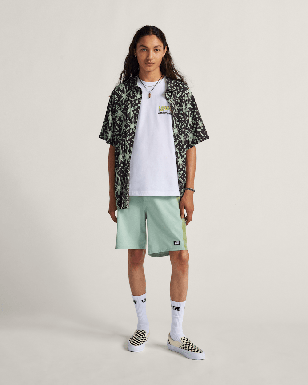 Men Vans Daily 18'' Boardshorts in Grey Olive Green