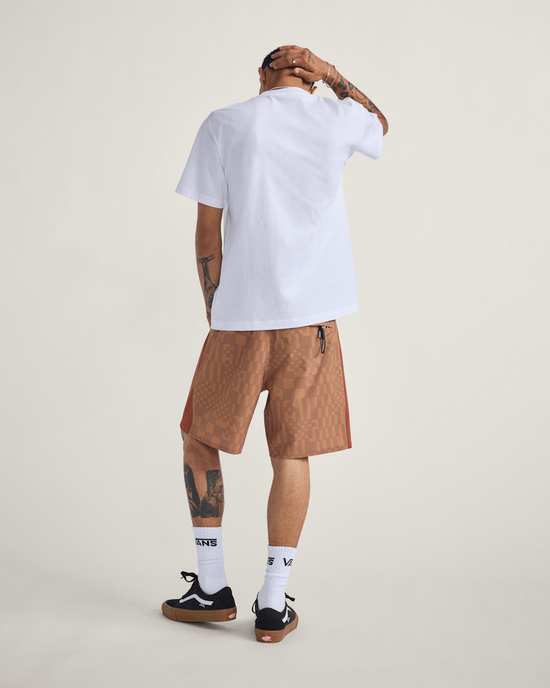 Men Vans Daily 18'' Boardshorts in Glazed Ginger Brown