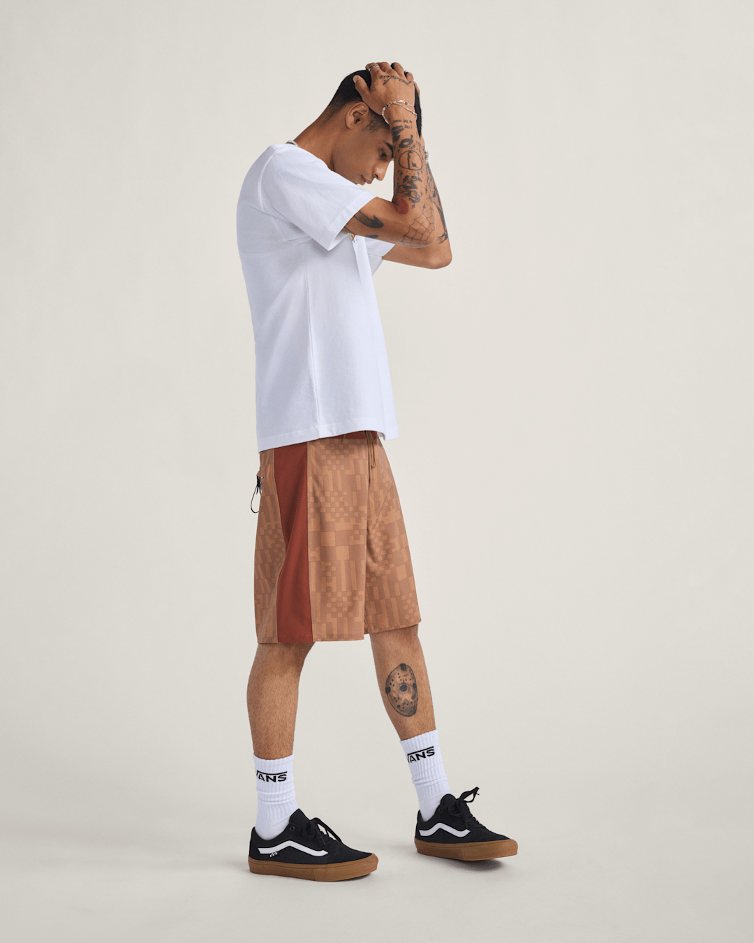 Men Vans Daily 18'' Boardshorts in Glazed Ginger Brown