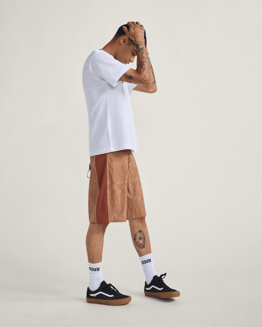 Men Vans Daily 18'' Boardshorts in Glazed Ginger Brown