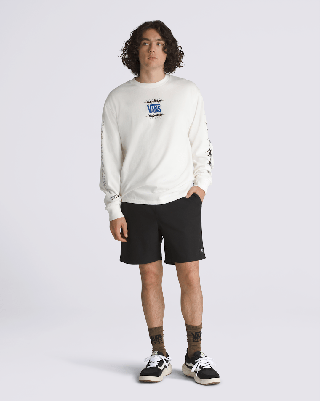 Men Vans Range Relaxed 18'' Sport Shorts in Black