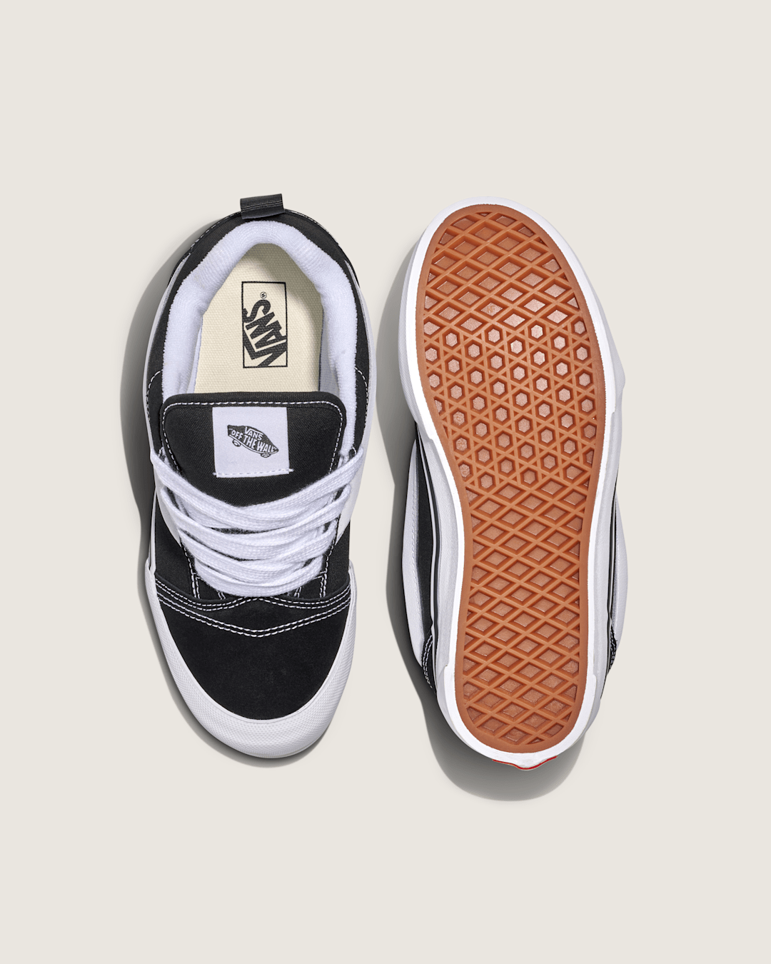 Kids Vans Big Kids Knu Skool Shoe in Black / True White