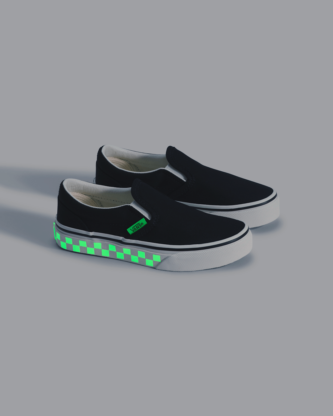 Kids Vans Little Kids Classic Slip-On Shoe in Glow-in-the-Dark Black / Green Gecko