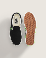 Kids Vans Little Kids Classic Slip-On Shoe in Glow-in-the-Dark Black / Green Gecko