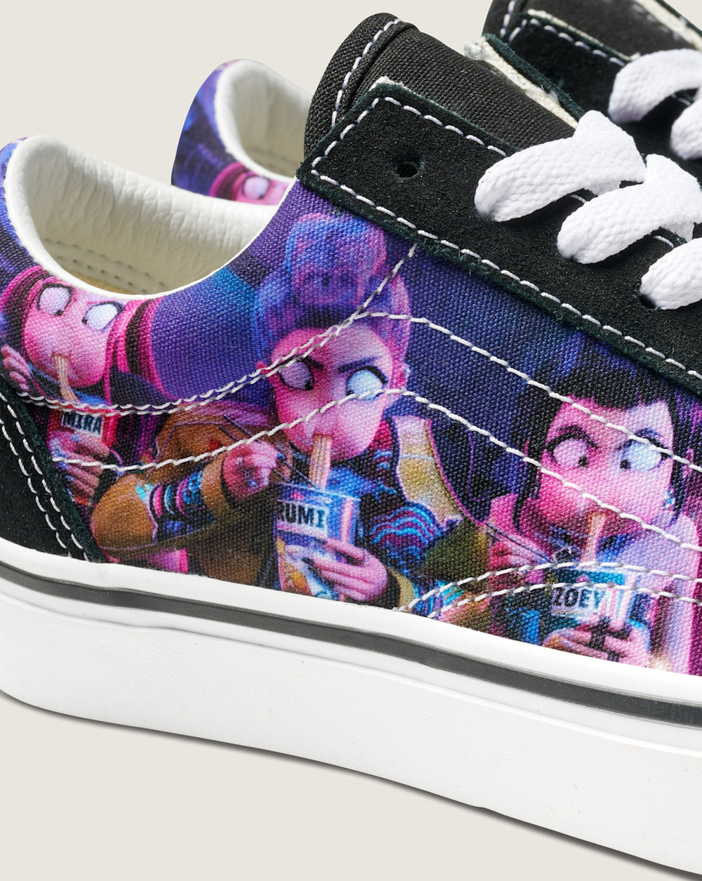 Kids Vans KPop Demon Hunters x Vans Big Kids Old Skool Shoe in Kpop Demon Hunters Black / Purple