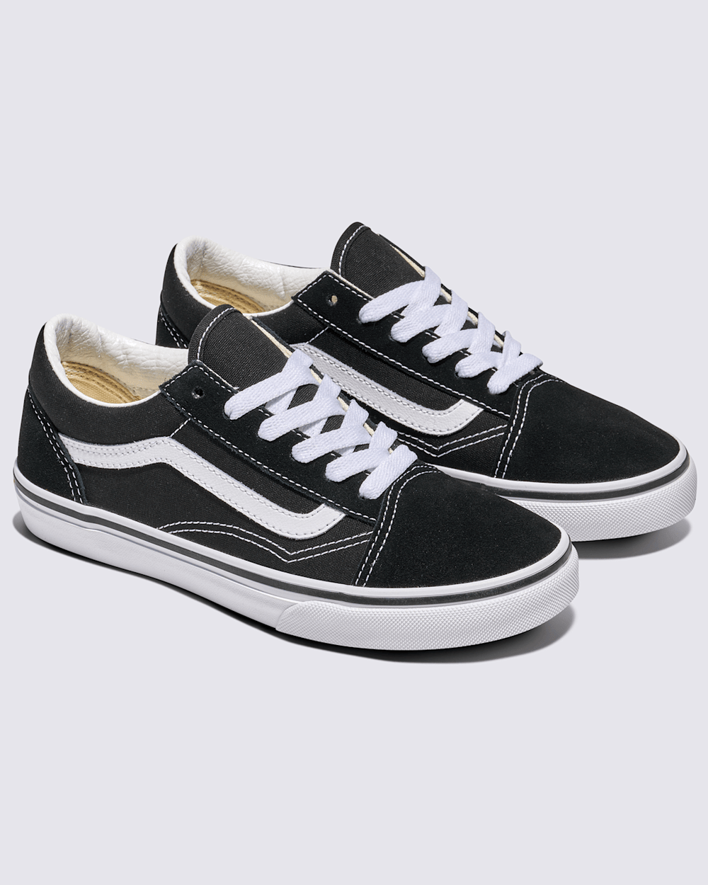 Kids Vans Big Kids Old Skool Shoe in Black / White