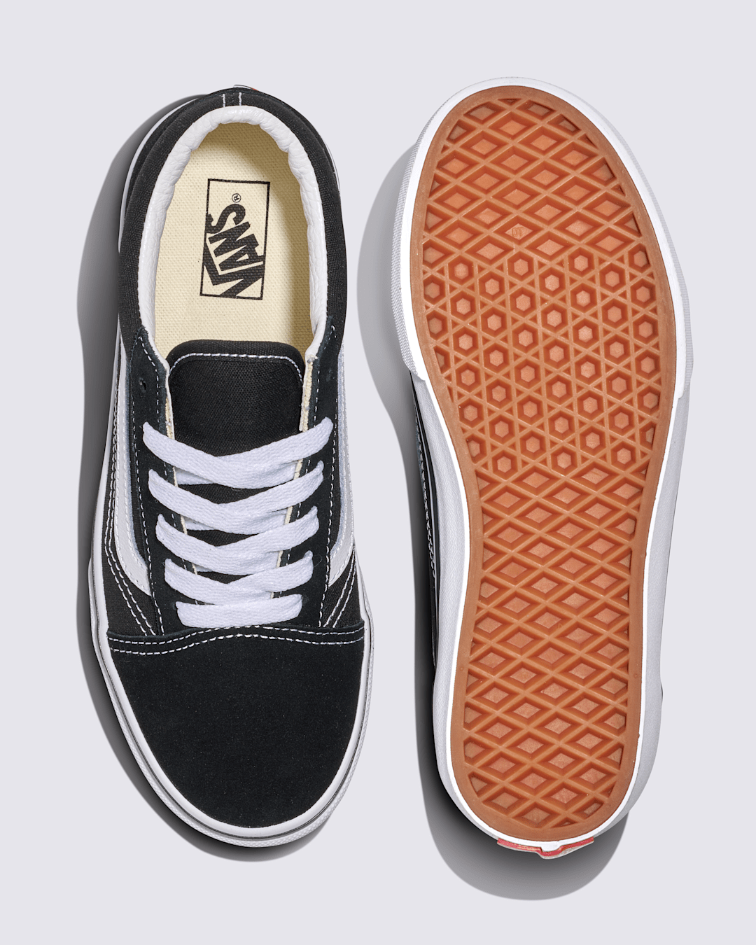 Kids Vans Big Kids Old Skool Shoe in Black / White