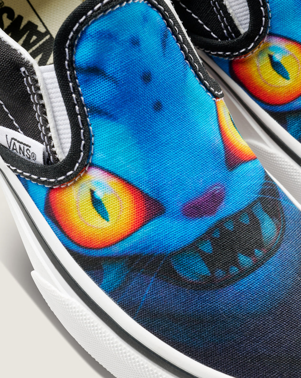 Kids Vans KPop Demon Hunters x Vans Little Kids Classic Slip-On Shoe in Kpop Demon Hunters Black