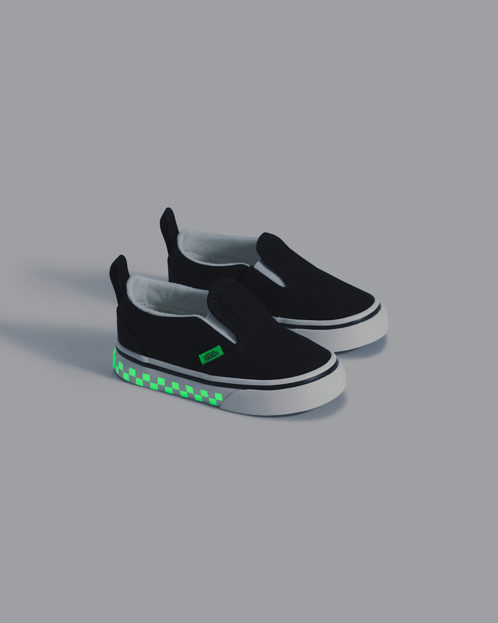 Kids Vans Toddler Classic Slip-On V Shoe in Glow-in-the-Dark Black / Green Gecko