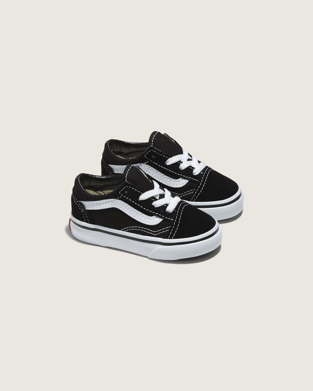 Kids Vans Toddler Old Skool Shoe in Black / True White