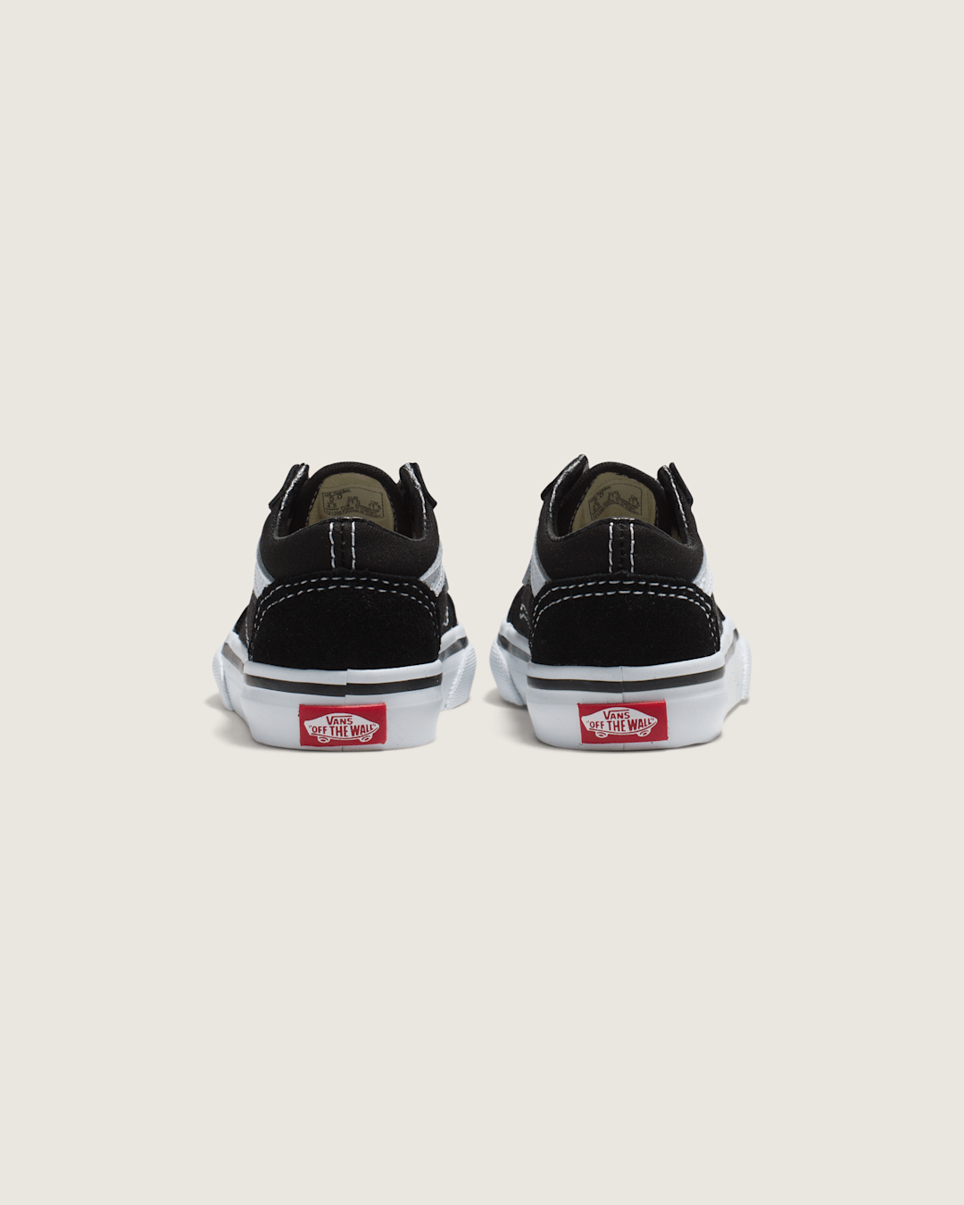 Kids Vans Toddler Old Skool Shoe in Black / True White