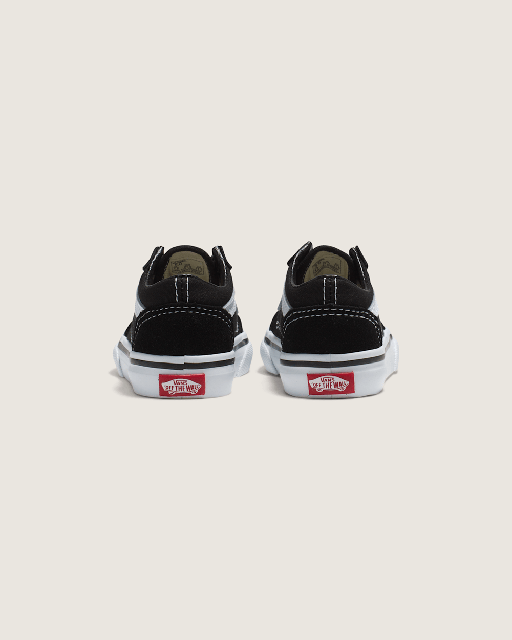 Kids Vans Toddler Old Skool Shoe in Black / True White