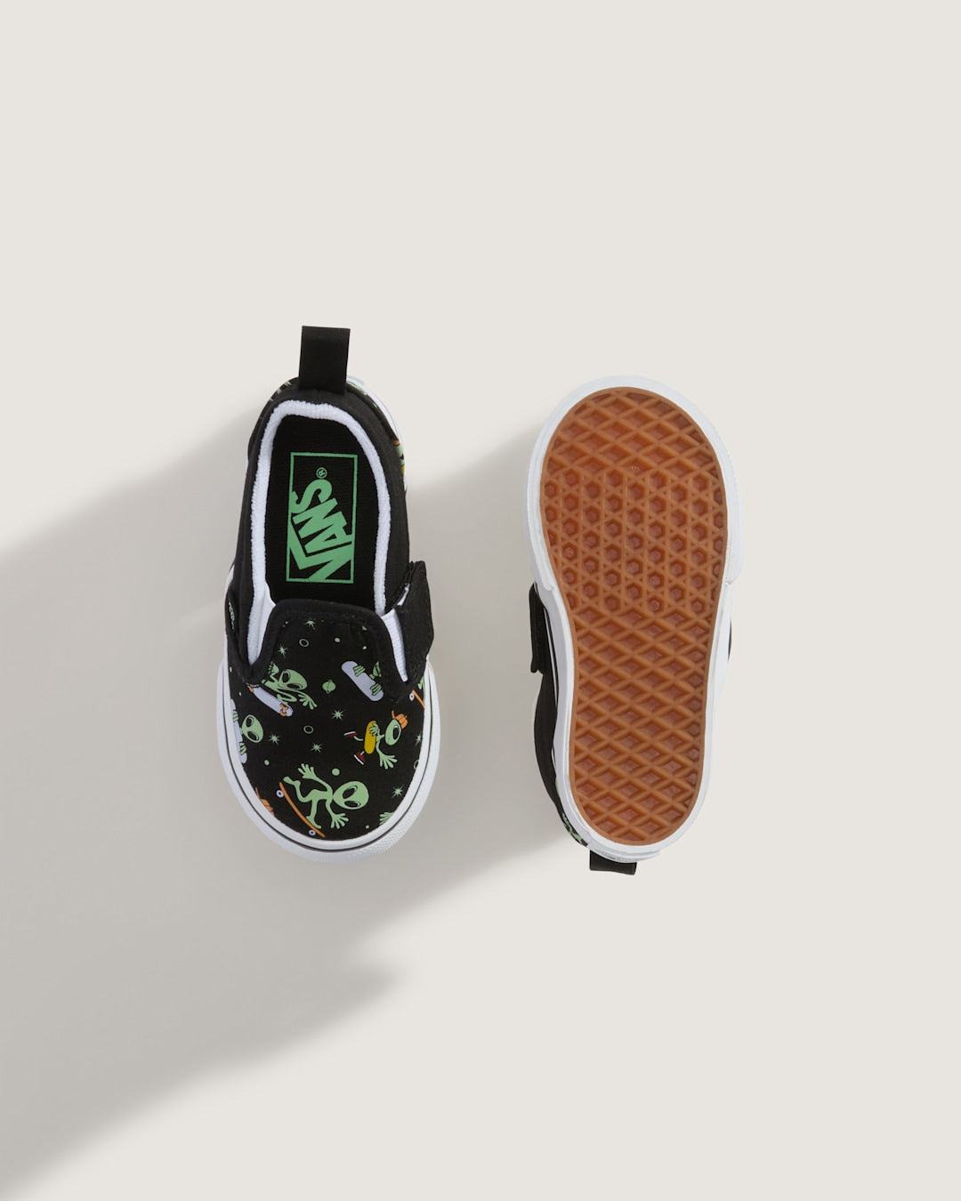 Kids Vans Toddler Classic Slip-On V Shoe in Black / Green