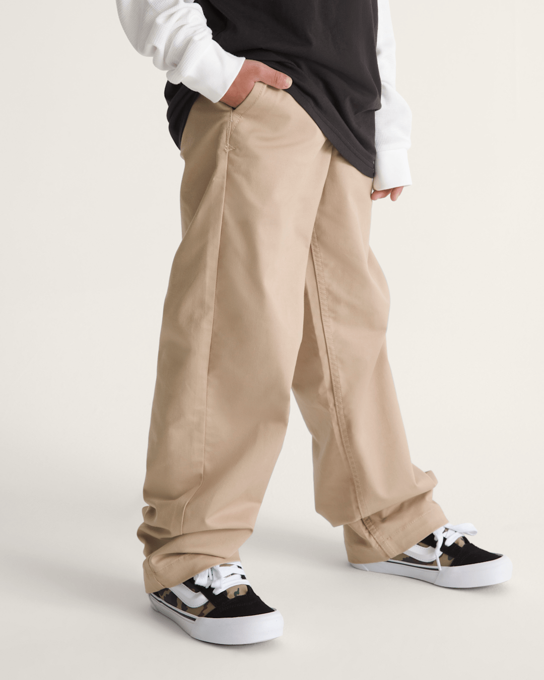Kids Vans Kids Authentic Chino Loose Pant in Incense Brown