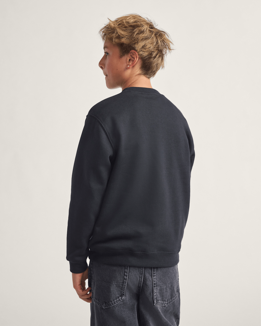 Kids Vans Kids Classic Oval Crew Sweatshirt in Black