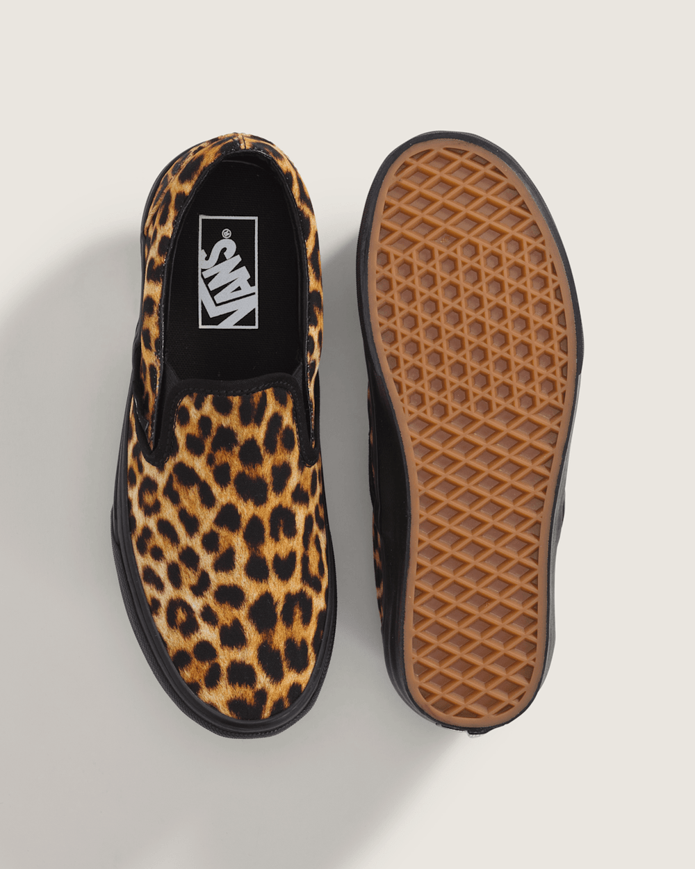 Sale Vans Classic Slip-On Shoe in Leopard Brown / Black