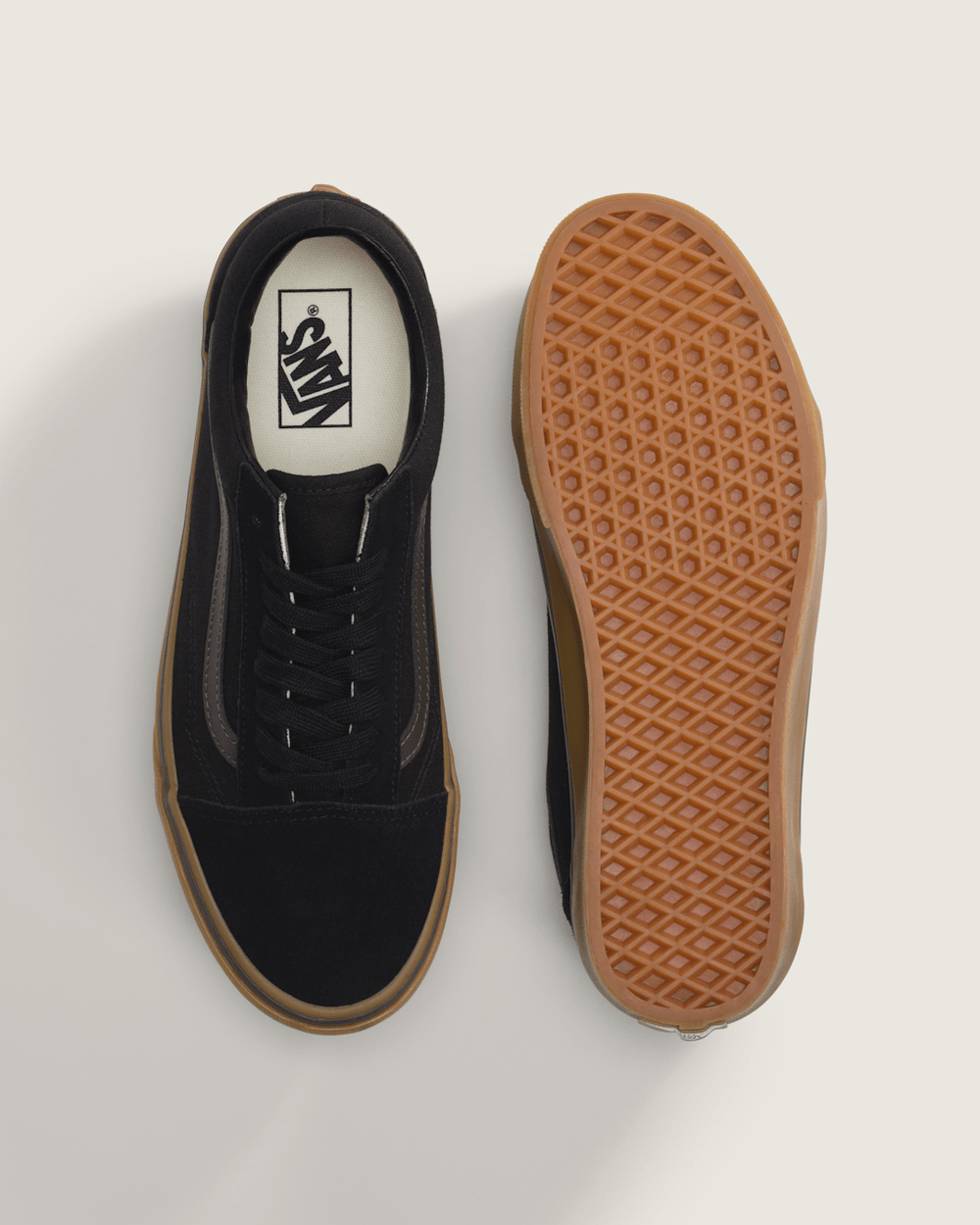 Sale Vans Old Skool Gum Shoe in Black