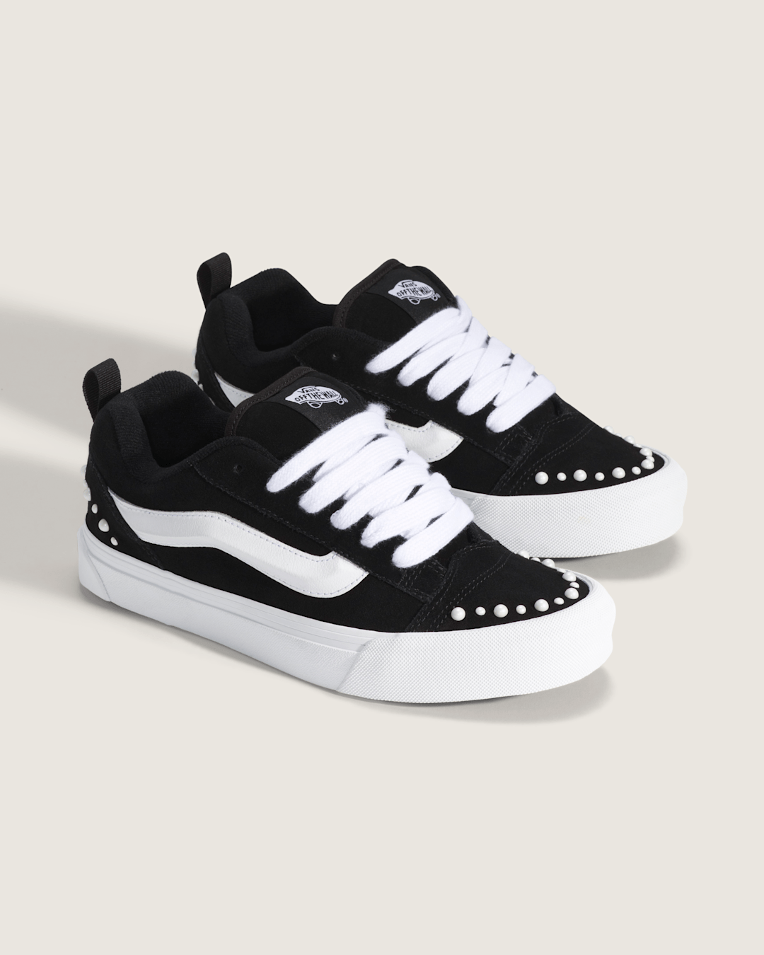 Sale Vans Knu Skool Shoe in Black