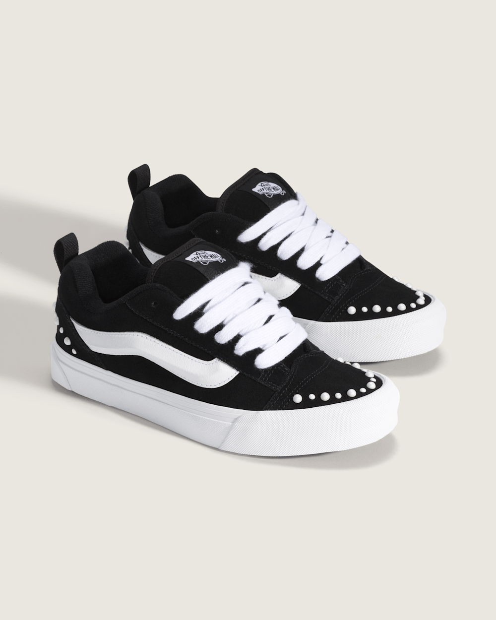 Sale Vans Knu Skool Shoe in Black
